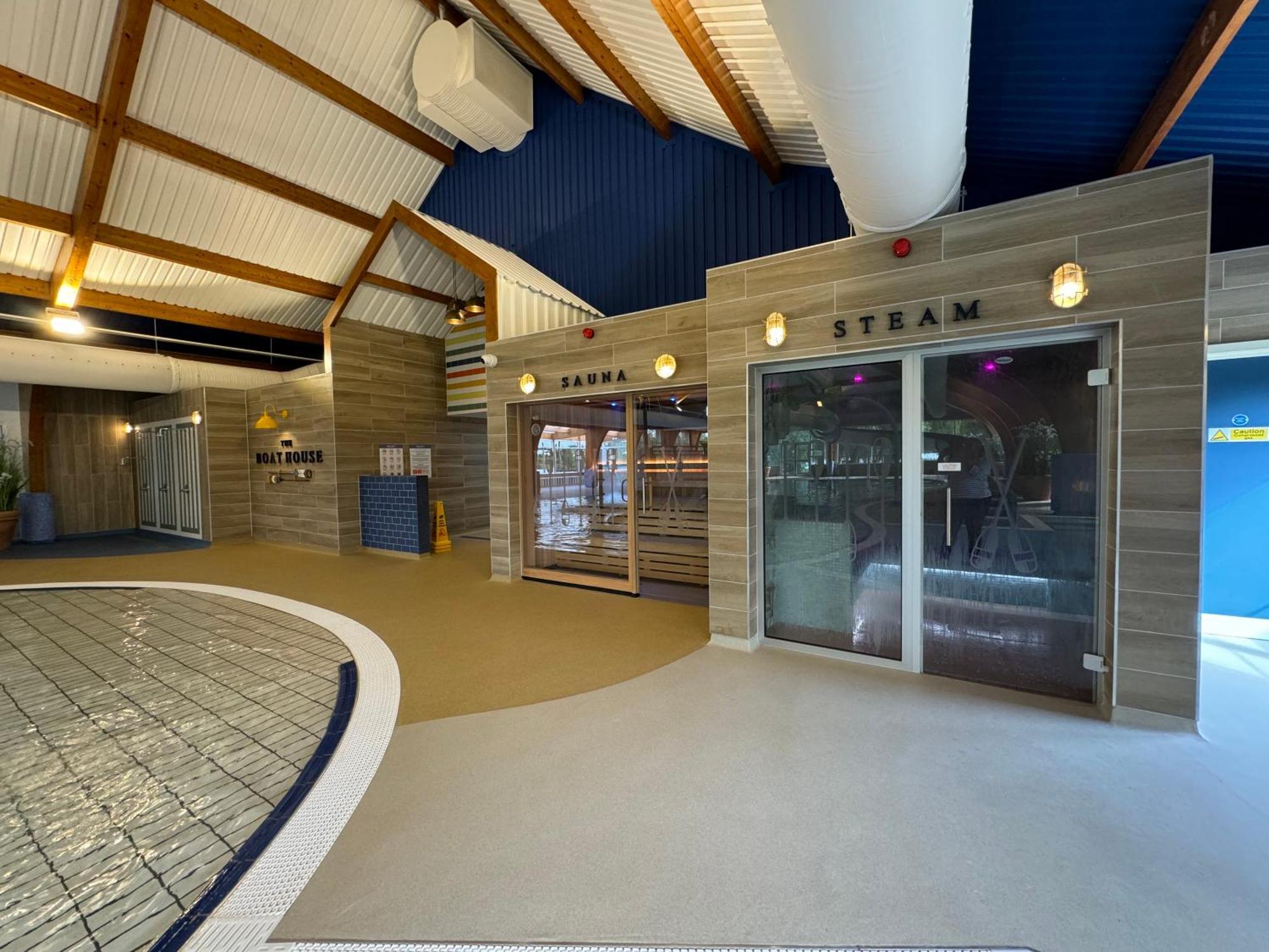 Mallard Corner, Cosy Cotswold Lakeview Lodge South Cerney Esterno foto